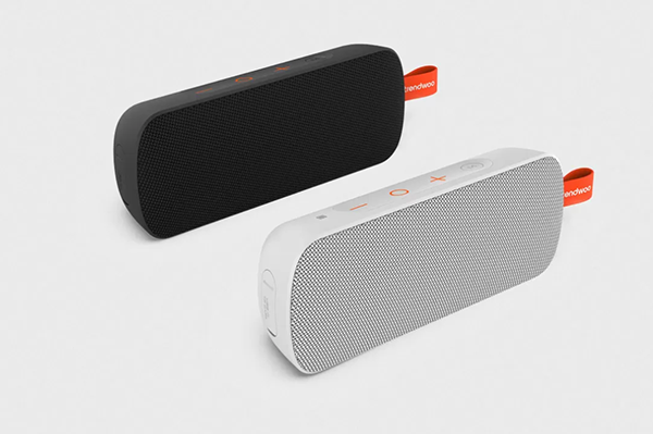 How to Clean Outdoor Speakers?